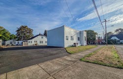 390 S Main St, Lebanon, OR 97355