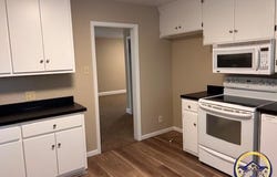 2032 SW Randolph AVE, Topeka, KS 66604