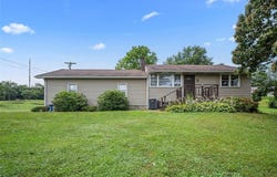 115 Shippingport Rd, Aliquippa, PA 15001