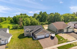 300 Dakota Avenue, Roberts, WI 54023