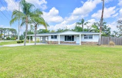 233 W COLLEGE AVENUE, RUSKIN, FL 33570