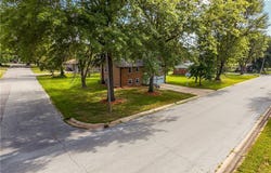 109 Jemphrey Road W, Eldon, MO 65026