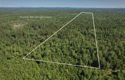 195 Surry Road, Ellsworth, ME 04605