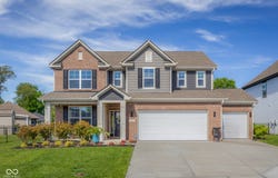 2736 Victory Drive, Columbus, IN 47203