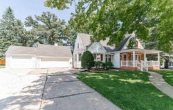 2320 Rainbow Drive, Cedar Falls, IA 50613