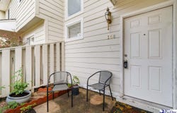 700 S Cashua Apt 16-E, Florence, SC 29501