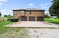 17921 Fairmount Road, Tonganoxie, KS 66086