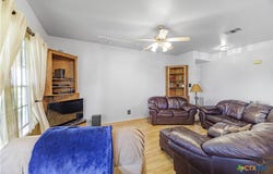 571 Fm 1360, Woodsboro, TX 78393