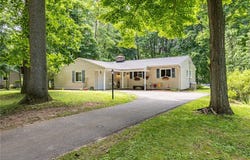28 Crossfield Road, Perinton, NY 14450