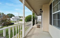 13 W ANNAPOLIS DRIVE, SICKLERVILLE, NJ 08081