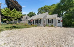 20 Amvets Avenue, Falmouth, MA 02540