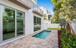 11 SE 11th Ave, Fort Lauderdale, FL 33301