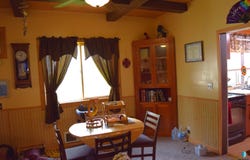 211 Barrett Ave S, Wessington Springs, SD 57382