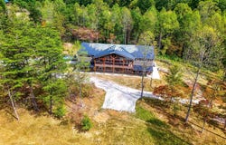 13427 OH-374, Rockbridge, OH 43149
