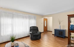 10624 S 83rd Avenue, Palos Hills, IL 60465