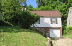 6222 Pleasant St, South Park, PA 15129