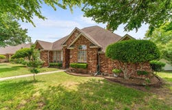 1436 Daventry Drive, DeSoto, TX 75115