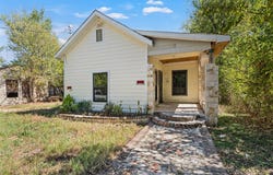 404 Eddins Street, Marlin, TX 76661