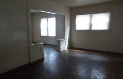 528 S Lucas St, IowaCity, IA 52240