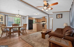 910 PINES Road, ETTERS, PA 17319