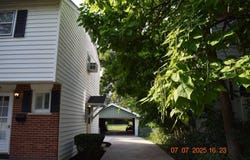 58 E Division St, Villa Park, IL 60181