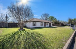 441 White Oak Lane, Burleson, TX 76028