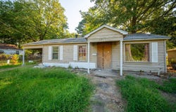 2905 S Elm St, Pine Bluff, AR 71603