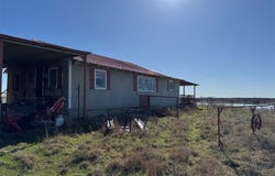 5104 Miller Drive, Seymour, TX 76380