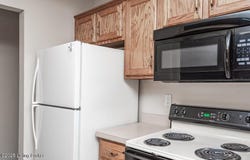 134 Huron Ct, Shepherdsville, KY 40165