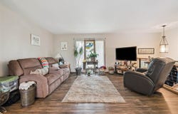 1001 NW Pawnee Dr NW, CedarRapids, IA 52405