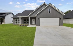 1190 Pine St, Vidor, TX 77662