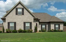 207 Cadet Drive, Senatobia, MS 38668