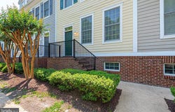 16 VILLAGE GREEN DRIVE, OCEAN VIEW, DE 19970