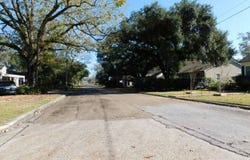 406 5th St, Abbeville, LA 70510