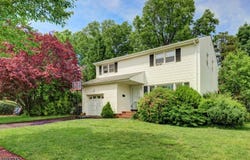 50 Patricia Pl, Clifton City, NJ 07012-1834