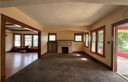 706 Young St, New Castle, PA 16101
