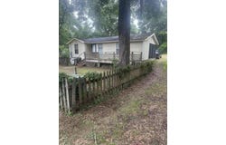 397 E Burdick Avenue, DeFuniak Springs, FL 32433