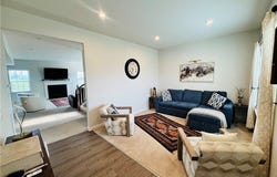 6016 Ivory Dr Drive, Farmington, NY 14425