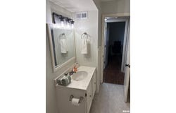2651 W LAWRENCE Avenue, Springfield, IL 62704