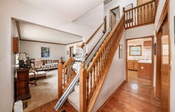 205 Woodedge Circle E, Powell, OH 43065