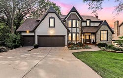 5540 Oakview Street, Shawnee, KS 66216