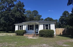 906 Poplar Street, Walterboro, SC 29488