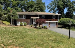 76 Cider Mill Rd, Hawthorne Boro, NJ 07506-3002
