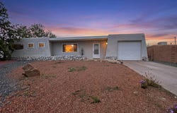 5723 Fairfax Drive NW, Albuquerque, NM 87114