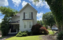 525 College, Paintsville, KY 41240