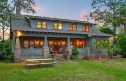 25 17th Street, Apalachiacola, FL 32320