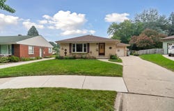 3668 S Quincy Ct, Milwaukee, WI 53207