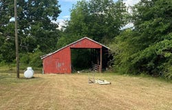 2737 Gardner Rd, Grady, AL 36036