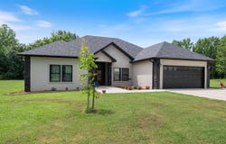 8 Fiegel Loop, Conway, AR 72032