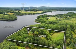 28 Heikkila Lane, Union, ME 04862